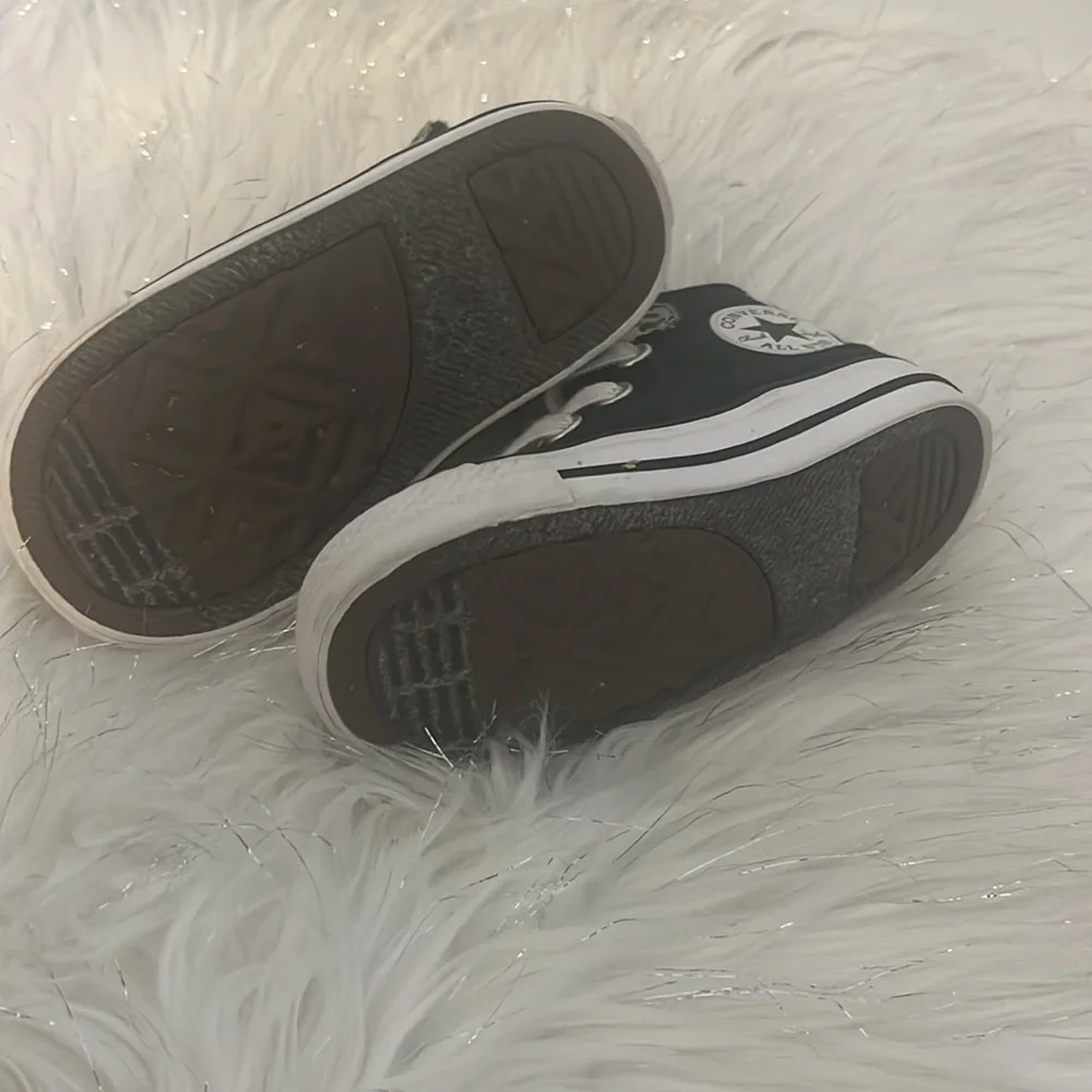 Converse Infant high top size 5